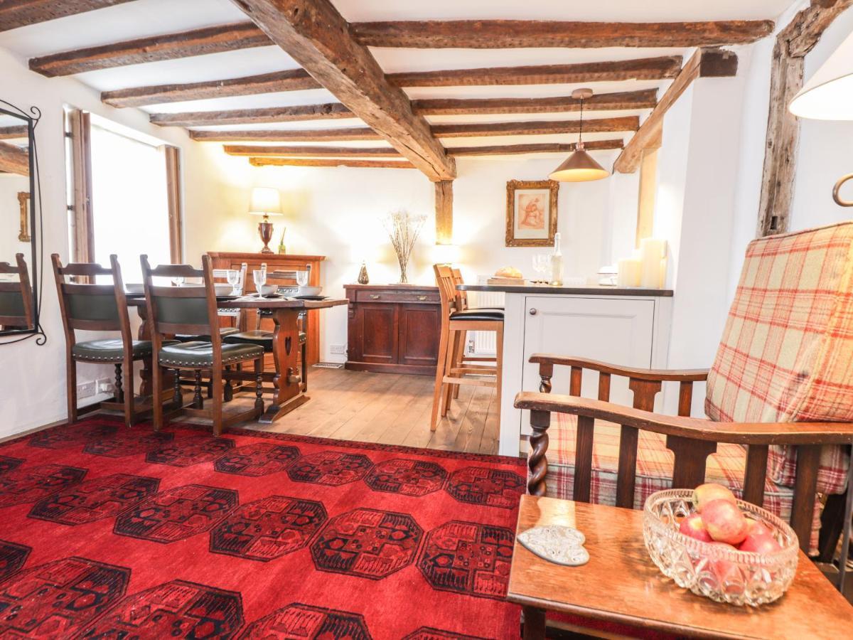Tudor Cottage Сануидж Екстериор снимка