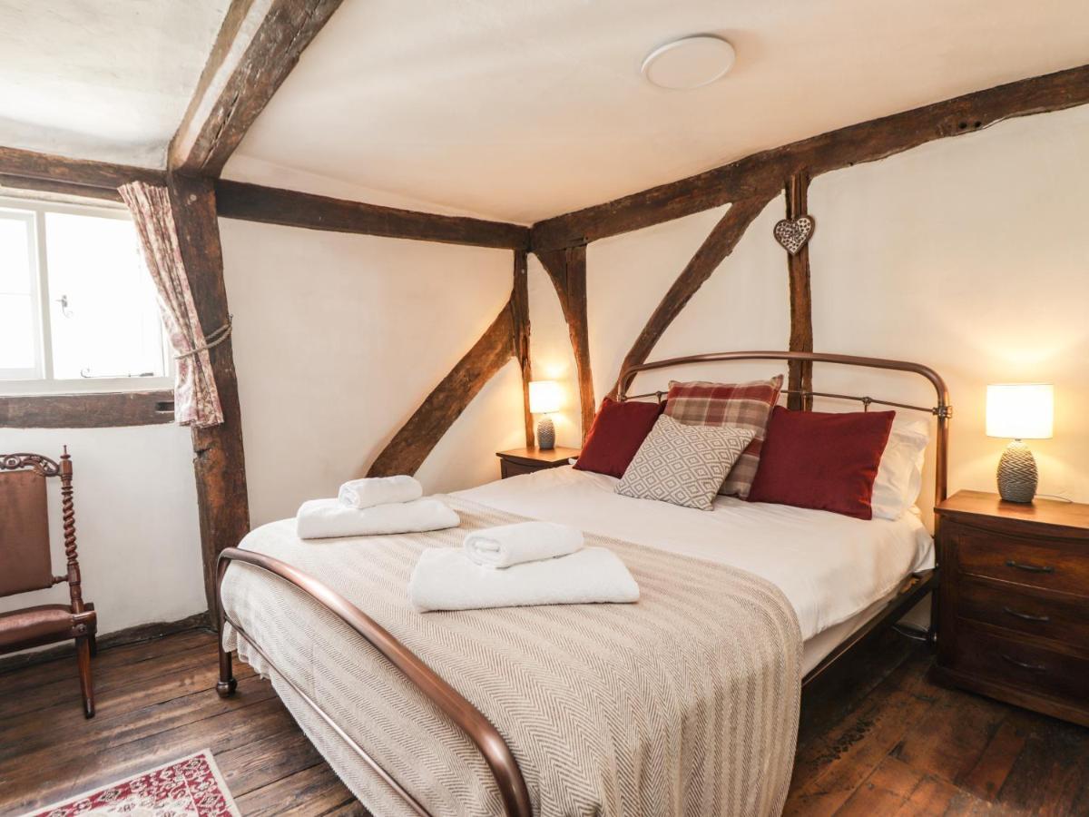 Tudor Cottage Сануидж Екстериор снимка