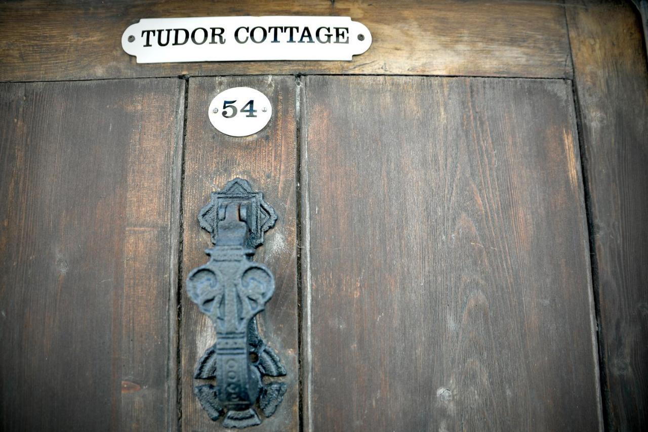 Tudor Cottage Сануидж Екстериор снимка